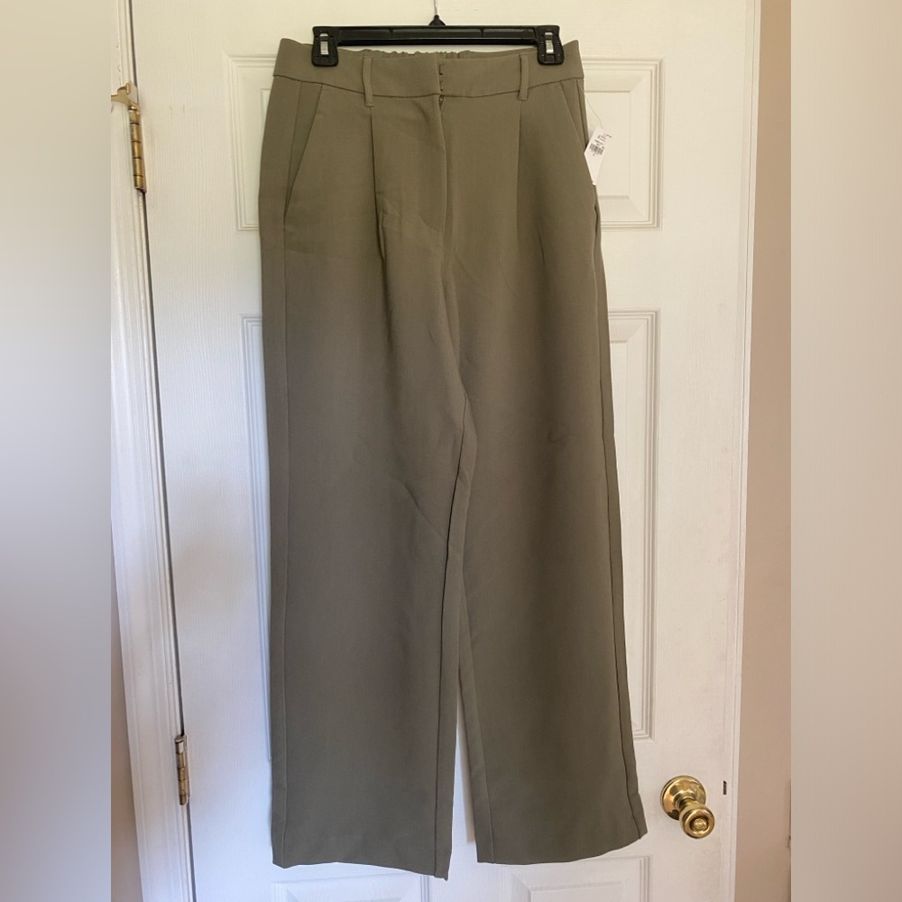 NWT - Hugh Waisted Taylor Wide Leg Trouser from Old Navy, size S, sage green